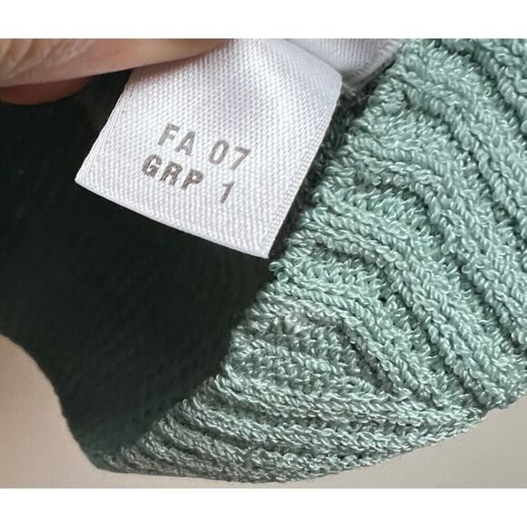 St. John Collection Green Ribbed Cardigan Sz. 6 - Picture 4 of 6